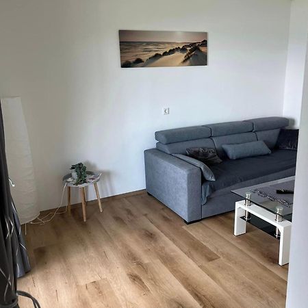 Apartamento Gastehaus Dollenz Tiebitsch Exterior foto